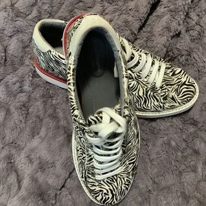 Hush Puppies Women’s Size 8 Sabine Calf Hair Sneakers